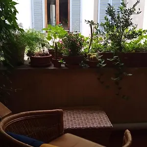 Borgo Pignolo - In With Private Bathroom And Shared Shower Appartamento