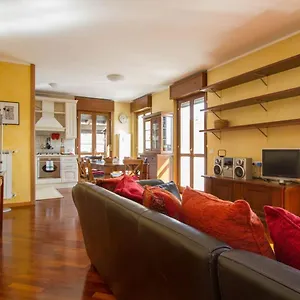 Bright House With 2 Bedrooms & A Unique Terrace Bergamo